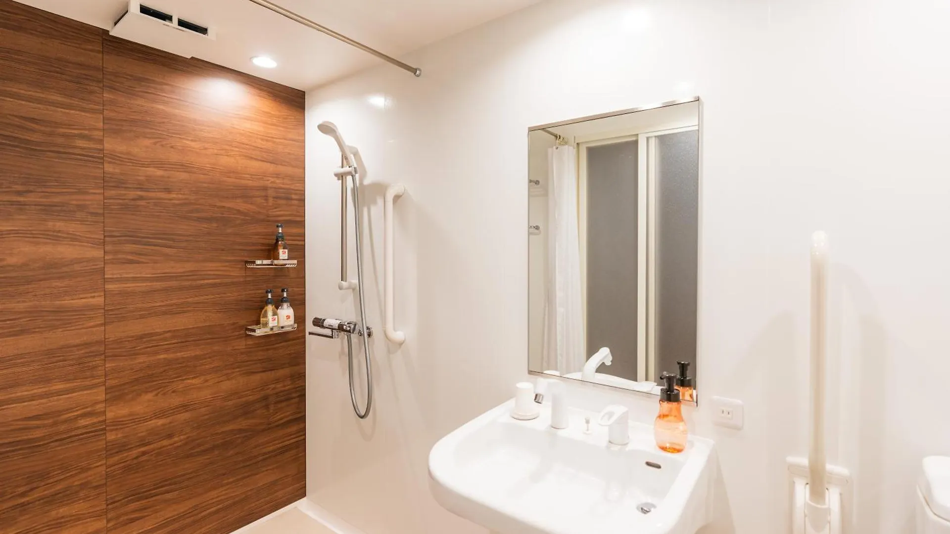 Grand Hostel Ldk Odori Park Sapporo Japan